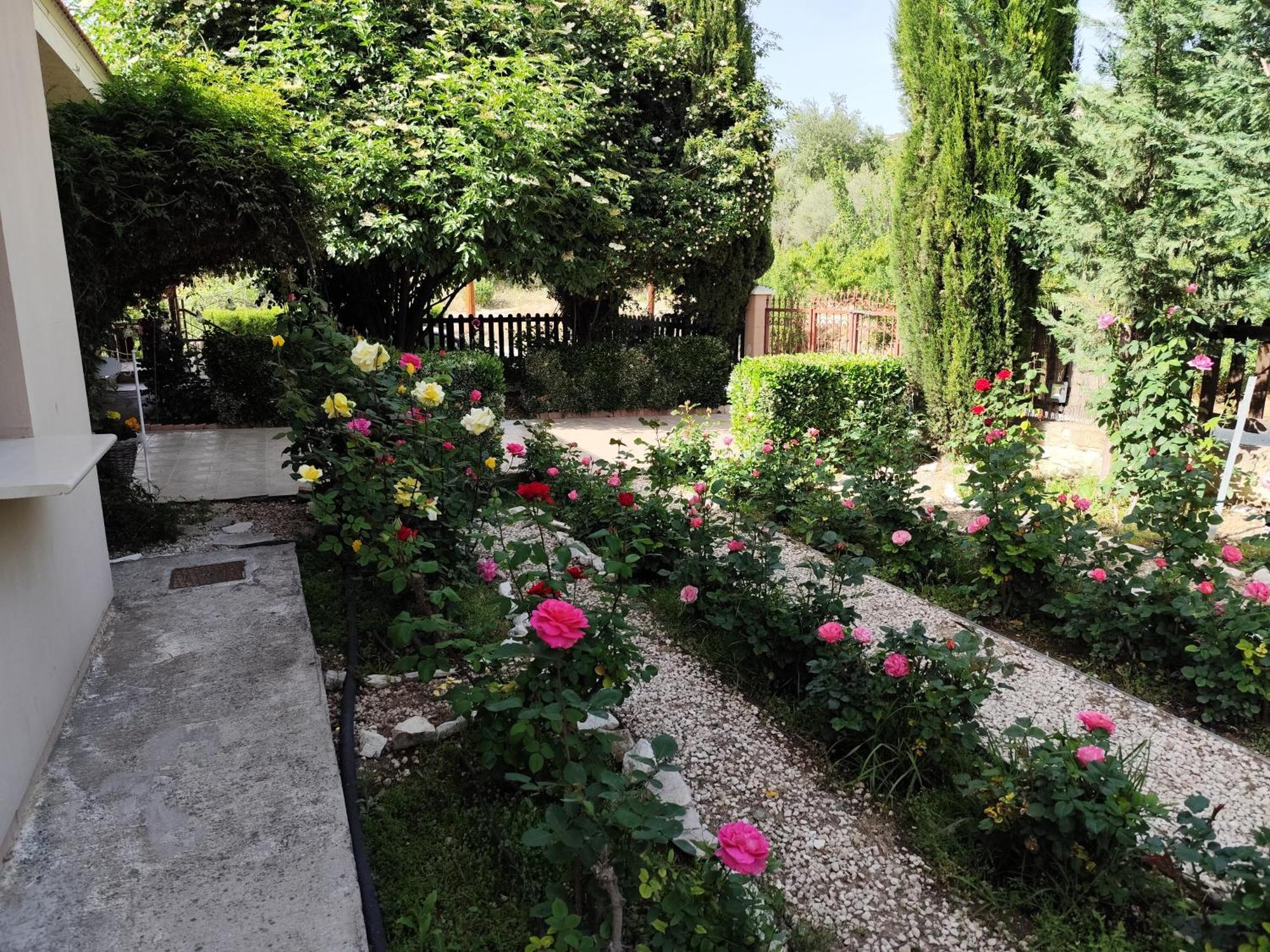 Roses Villa Trimiklini Экстерьер фото